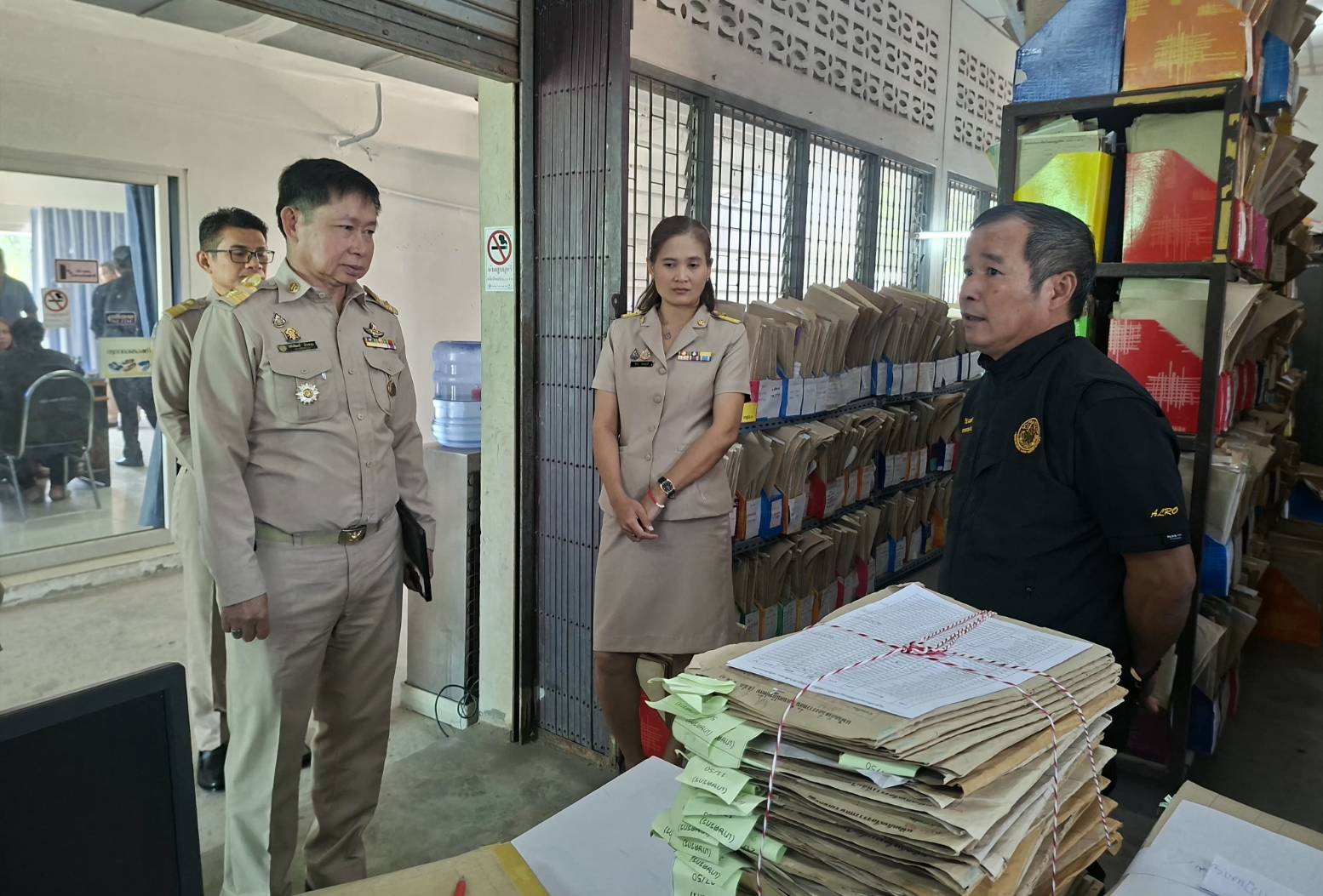 title - ผู้ตรวจราชการ ส.ป.ก. ประชุมตรวจราชการและติดตามความก้าวหน้าผลการดำเนินงานตามแผนการตรวจราชการของผู้ตรวจราชการสำนักงานการปฏิรูปที่ดินเพื่อเกษตรกรรม ประจำปีงบประมาณ พ.ศ. 2569 รอบที่ 1 เขตตรวจราชการที่ 13 จังหวัดสุรินทร์